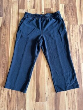 Lululemon Wide Leg Cropped Pants Women’s Size 12 - Athleisure Travel Yoga